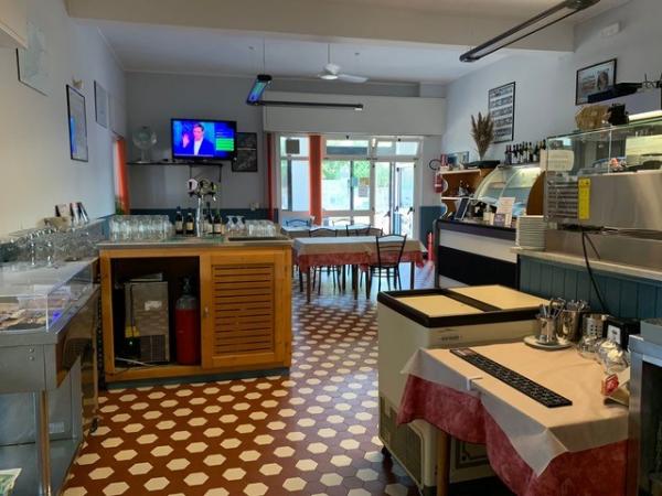 vendiamo HOTEL RISTORANTE PIZZERIA BAR Liguria 